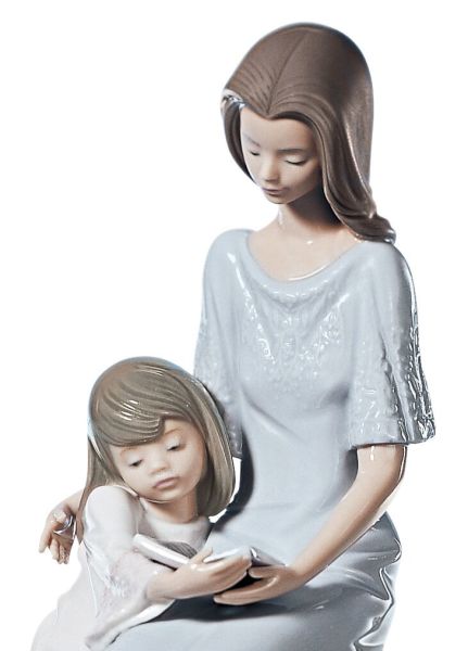 Lladro Bedtime Story Mother Anne Figürü 26 cm