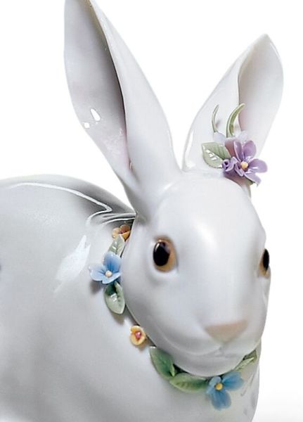 Lladro Attentive Bunny With Flowers