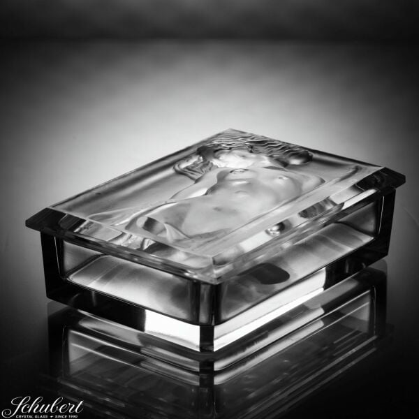 SCHUBERT KAPAKLI KRİSTAL KUTU NUDE