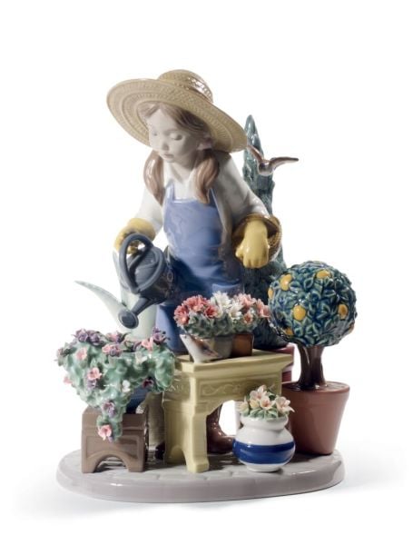 Lladro In My Garden Girl Kız Figürü 25 cm