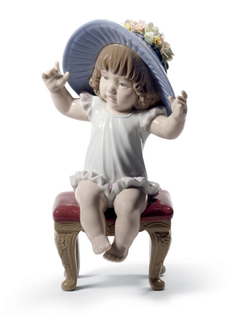 Lladro Dress Up Time Girl Kız Figürü 21 cm