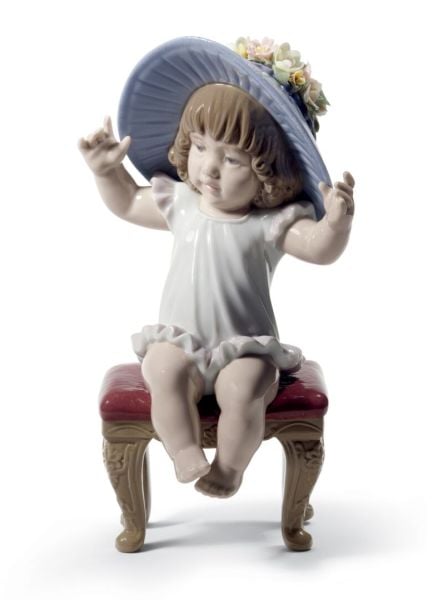 Lladro Dress Up Time Girl Kız Figürü 21 cm