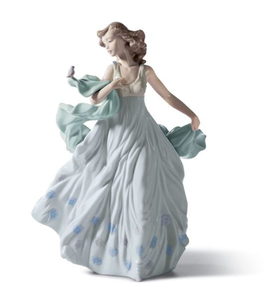 Lladro Summer Serenade Woman