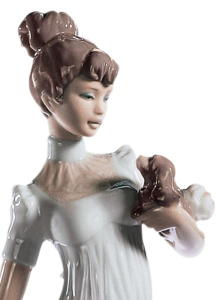 Lladro Travelling Companions Woman