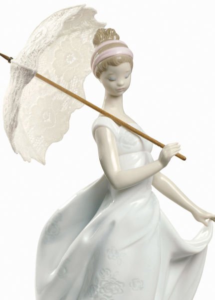 Lladro Finesse Woman Kadın Heykeli 35 cm