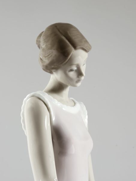 Lladro Someone to Look Up to Mother Anne Figürü 36 cm