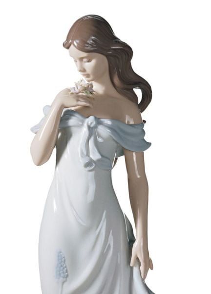 Lladro A Flowers Whisper