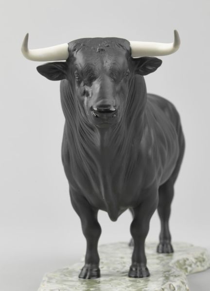 Lladro İspanyol Boğa Heykeli 22 cm