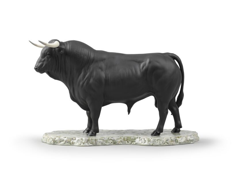 Lladro İspanyol Boğa Heykeli 22 cm