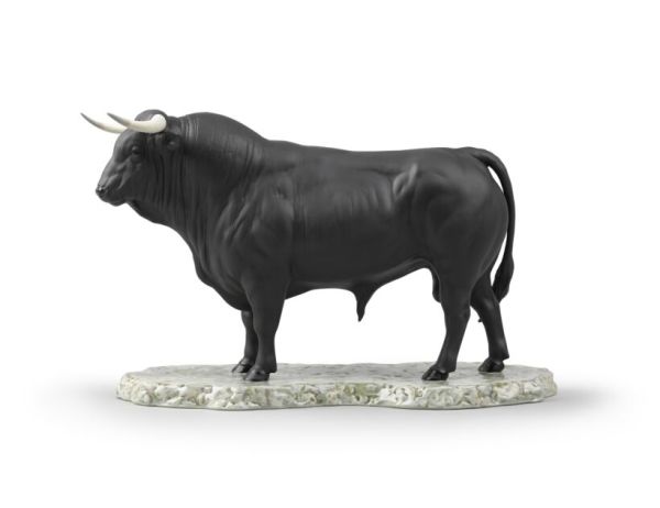 Lladro İspanyol Boğa Heykeli 22 cm