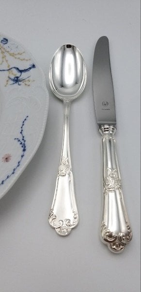 ZARAMELLA-FLORAL DESENLİ- 12 KİŞİLİK 76 PARÇA GÜMÜŞ KAPLAMA ÇATAL BIÇAK TAKIMI