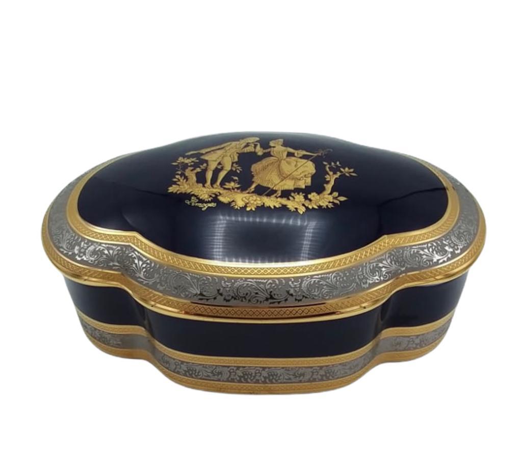 LİMOGES LACİVERT KAPAKLI KUTU 29x19