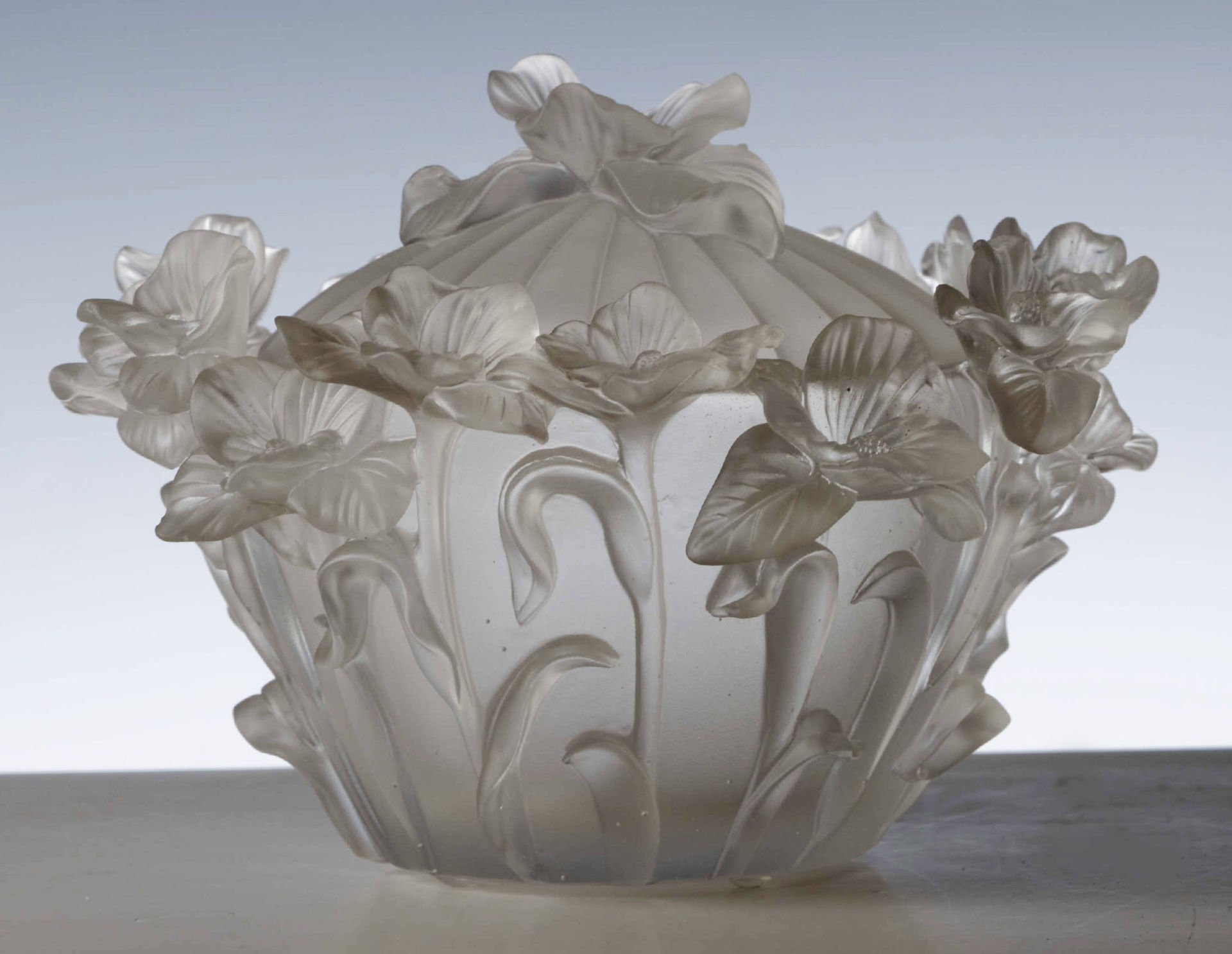 Cristal De Paris Kapaklı Şekerlik Şeffaf-4003-S-H: 15 CM. Q:24 CM.