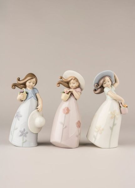 Lladro Little Daisy Girl