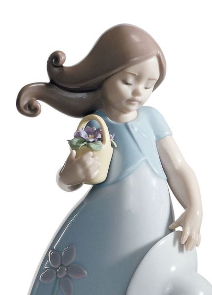 Lladro Little Violet