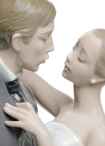 Lladro Lovers' Waltz