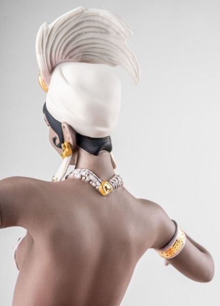 Lladro Ebony Goddess Dansçı Heykeli 52 cm