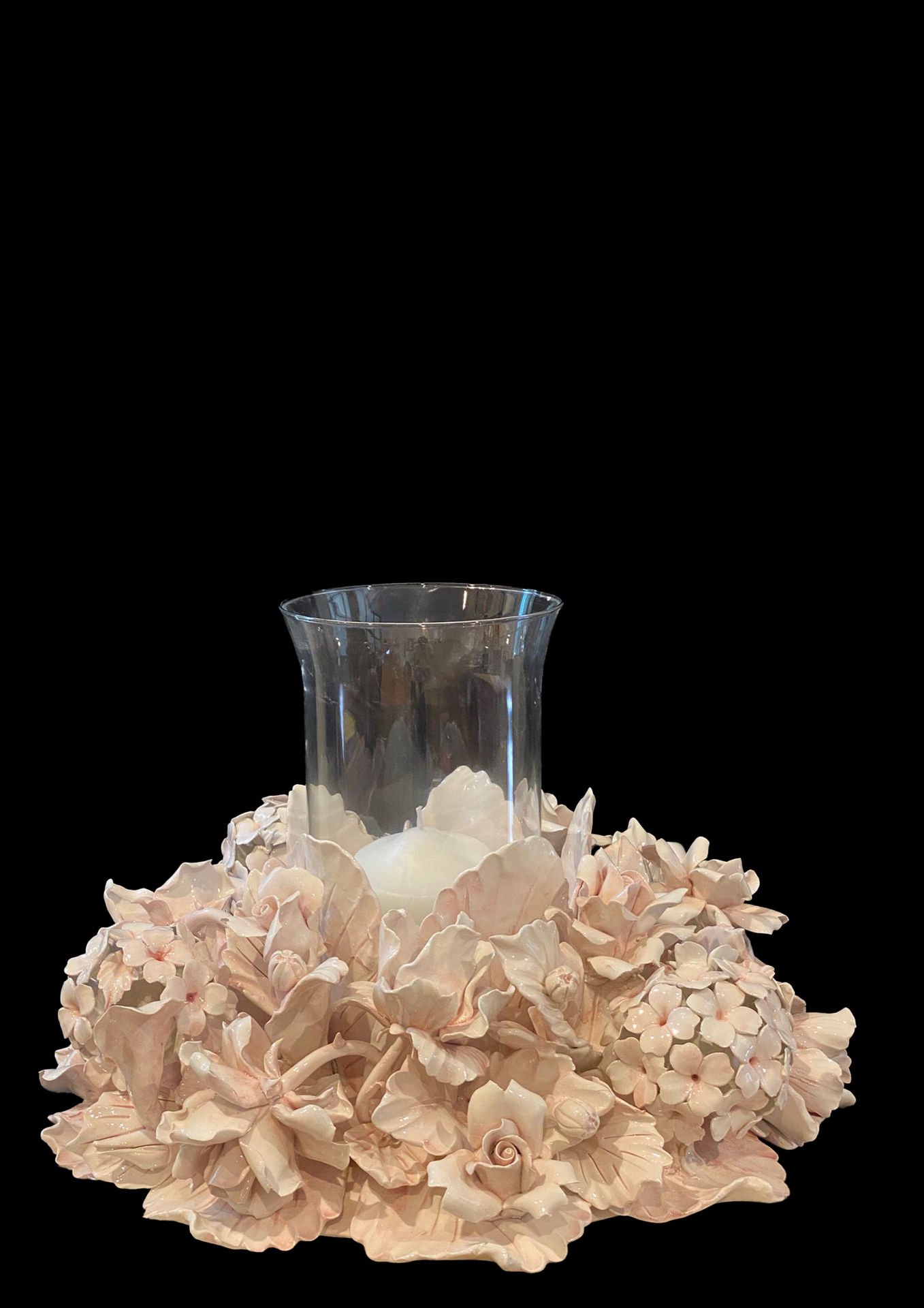 I BORBONE-EL İŞİ KAPODİMONTE PEMBE GÜLLER VE ORTANCALAR KOMPOZİSYONLU ŞAMDAN-  ROUND FLAMBEAU HYDRANGEAS