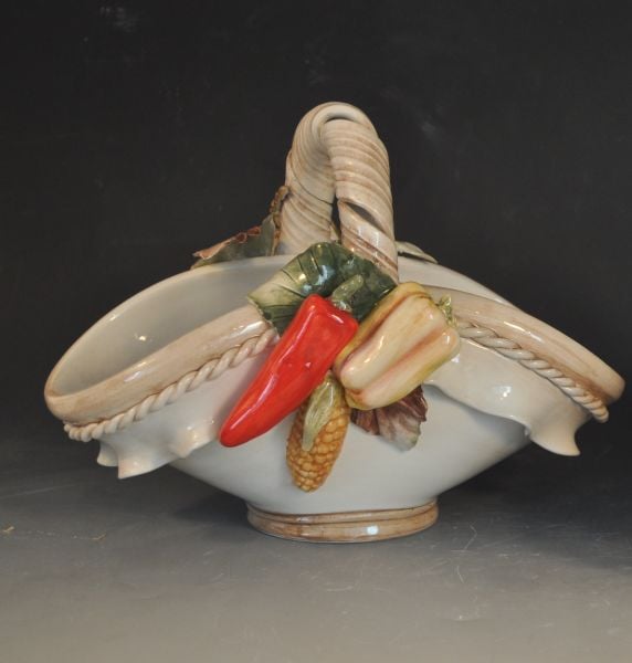 I BORBONE-EL İŞİ KAPODİMONTE  HAVUÇ, YAĞ BİBERİ DESENLİ SEPET KAP