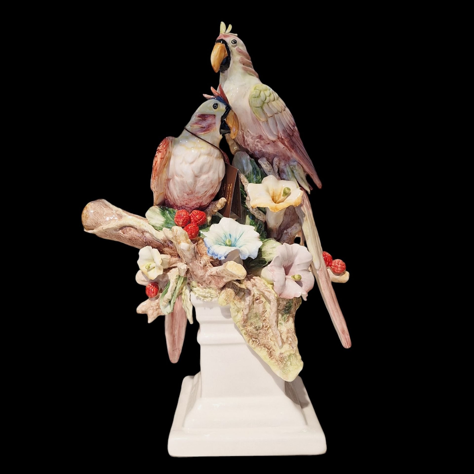 I BORBONE- EL İŞİ KAPODİMONTE DALDA CENNET  PAPAĞANLARI- PARROTS ON BASE WITH MIXED FLOWERS