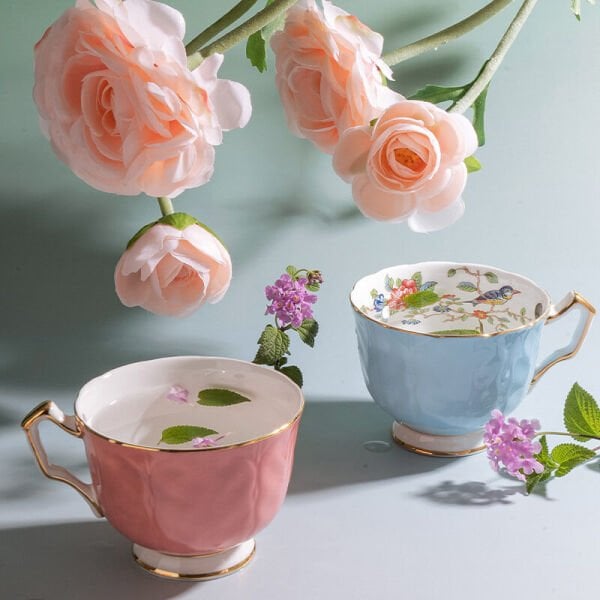 Aynsley Glaze Cottage Garden Oban Çay Fincanı ve Tabağı Pembe