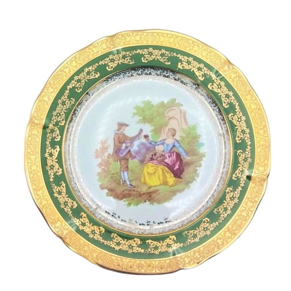 LIMOGES  YEŞİLLİ PORSELEN TABAK GİTAR ÇALAN ERKEK, KIZ MOTİFLİ  30 CM
