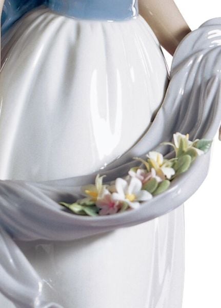 Lladro Fragrances and Colors Woman Heykeli 41 cm
