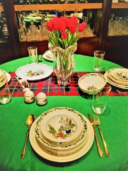 PORTMEIRION THE HOLLY AND THE IVY 4 BOY TABAK  12 KİŞİLİK 48 PARÇA YEMEK TAKIMI