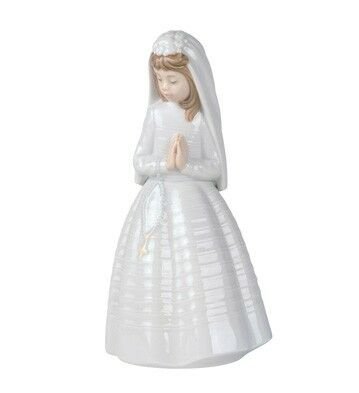 NAO  GIRL PRAYING